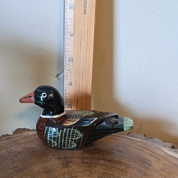 Handcrafted Wooden Duck Figurines - Multicolor - Picture 3 of 3